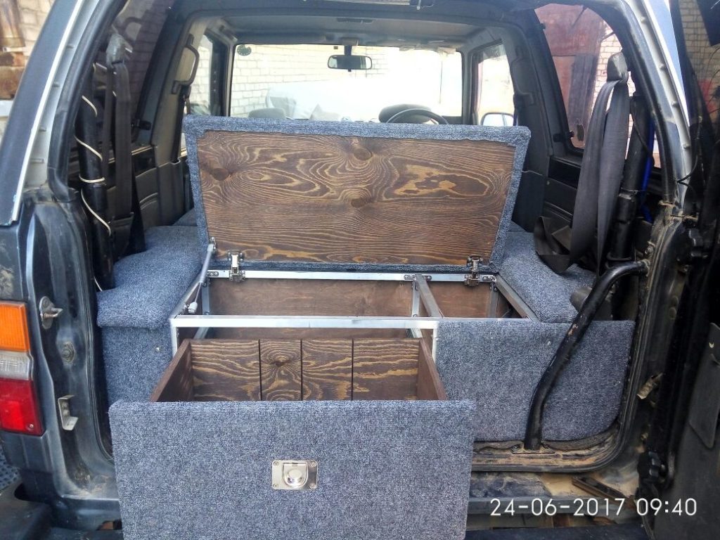 JAC N80 с фургоном и спальной кабиной (закабинный спальник)